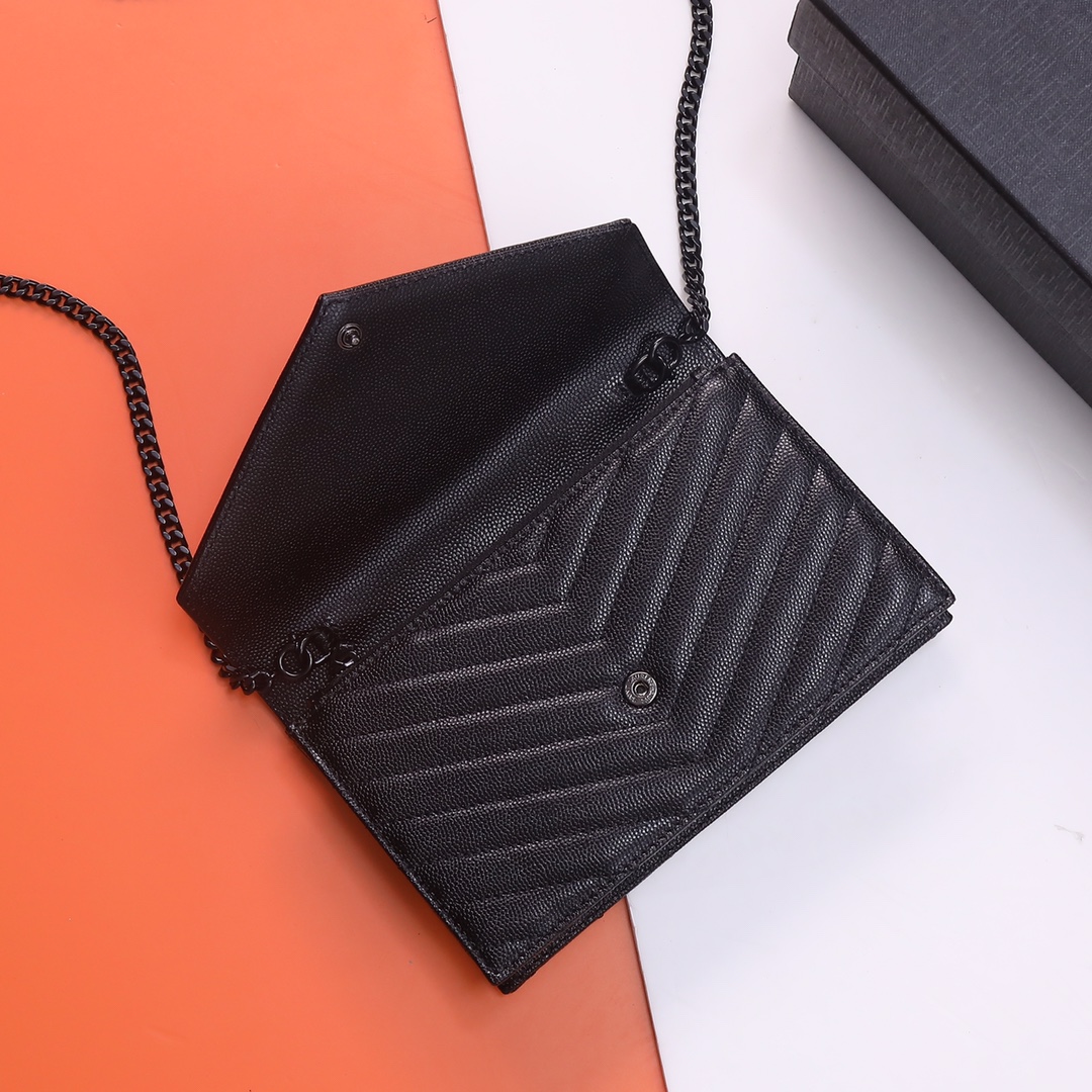 Handbags SAINT LAURENT 393953 size 19x11.5x4 cm - vstockx