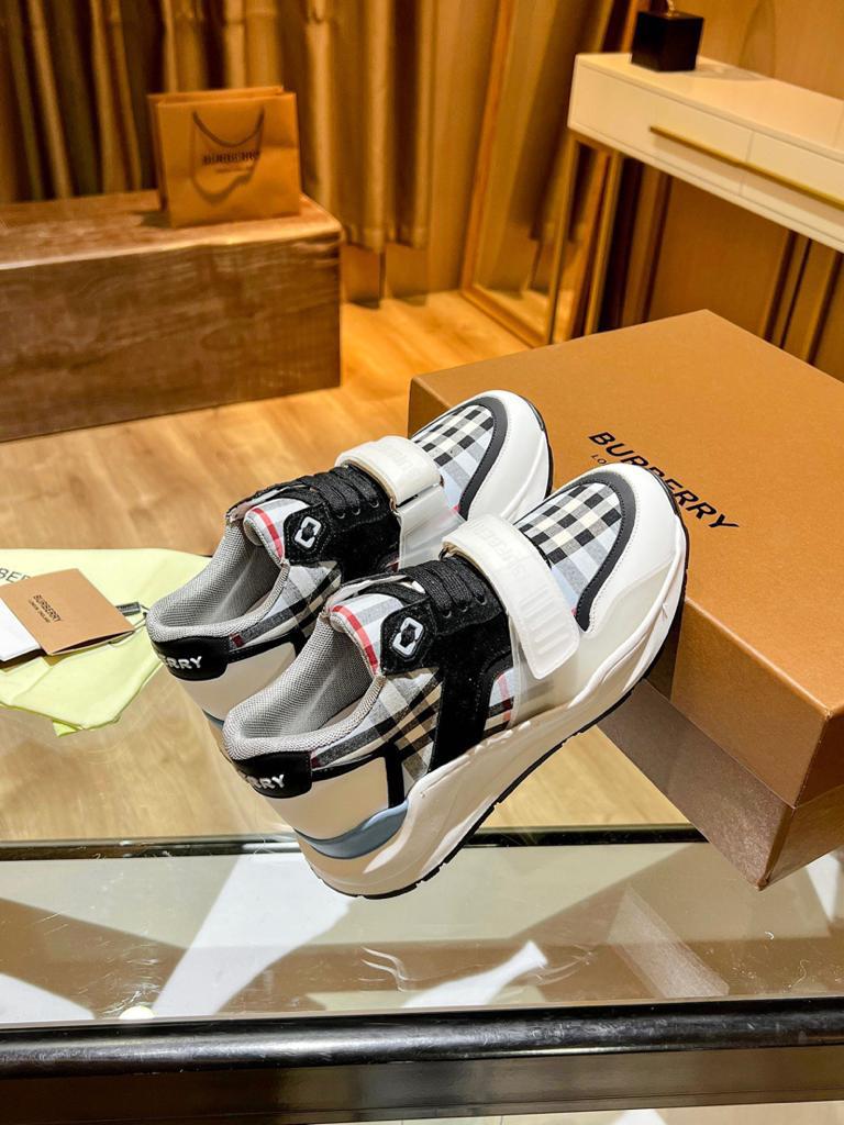 Burberry Ramsey Haymarket Check Print Light Blue White Black - vstockx