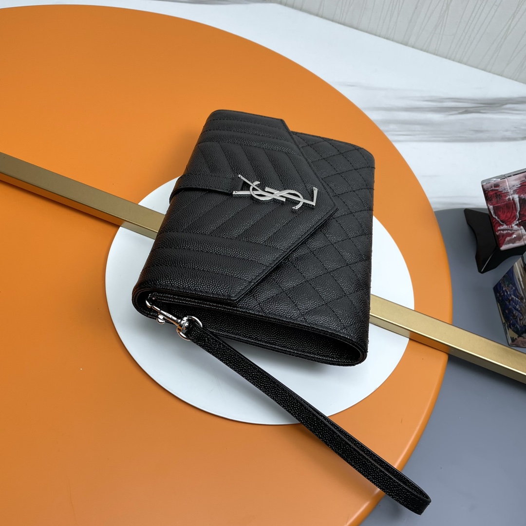 Handbags SAINT LAURENT 617662 size 21x16x3 cm - vstockx