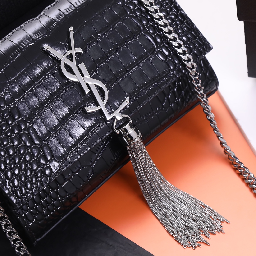 Handbags SAINT LAURENT 469390 size 20x13.5x5.5 cm - vstockx