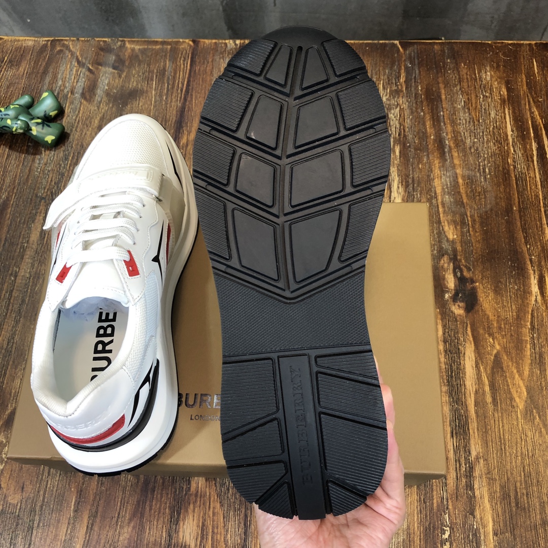 Burberry Vintage Sneaker 18 - vstockx