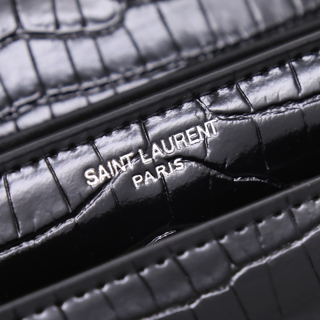 Handbags SAINT LAURENT 422906 size 22x8x16 CM - vstockx