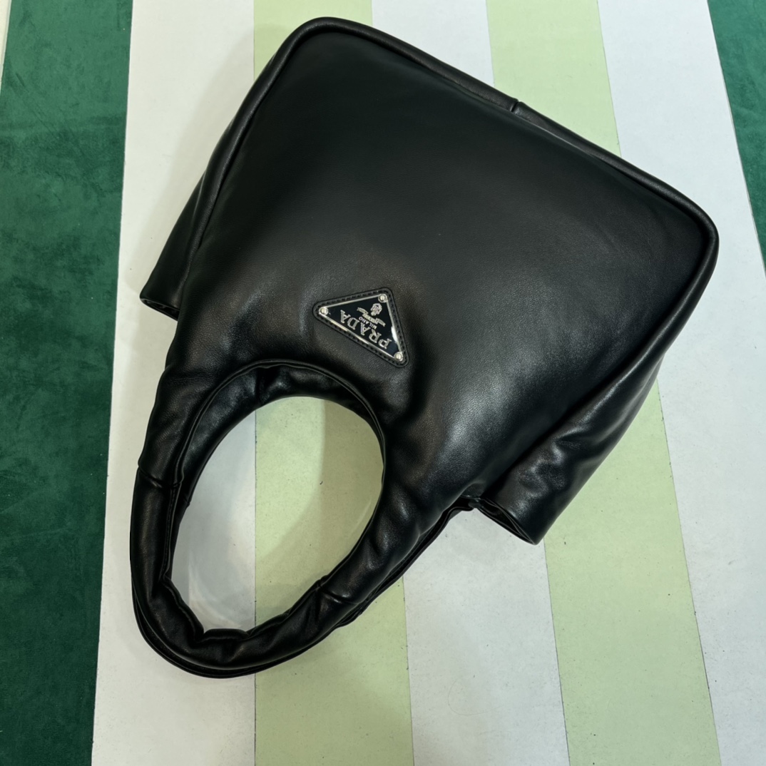 Handbags Prada 1BG413 size:30*26*17 cm - vstockx