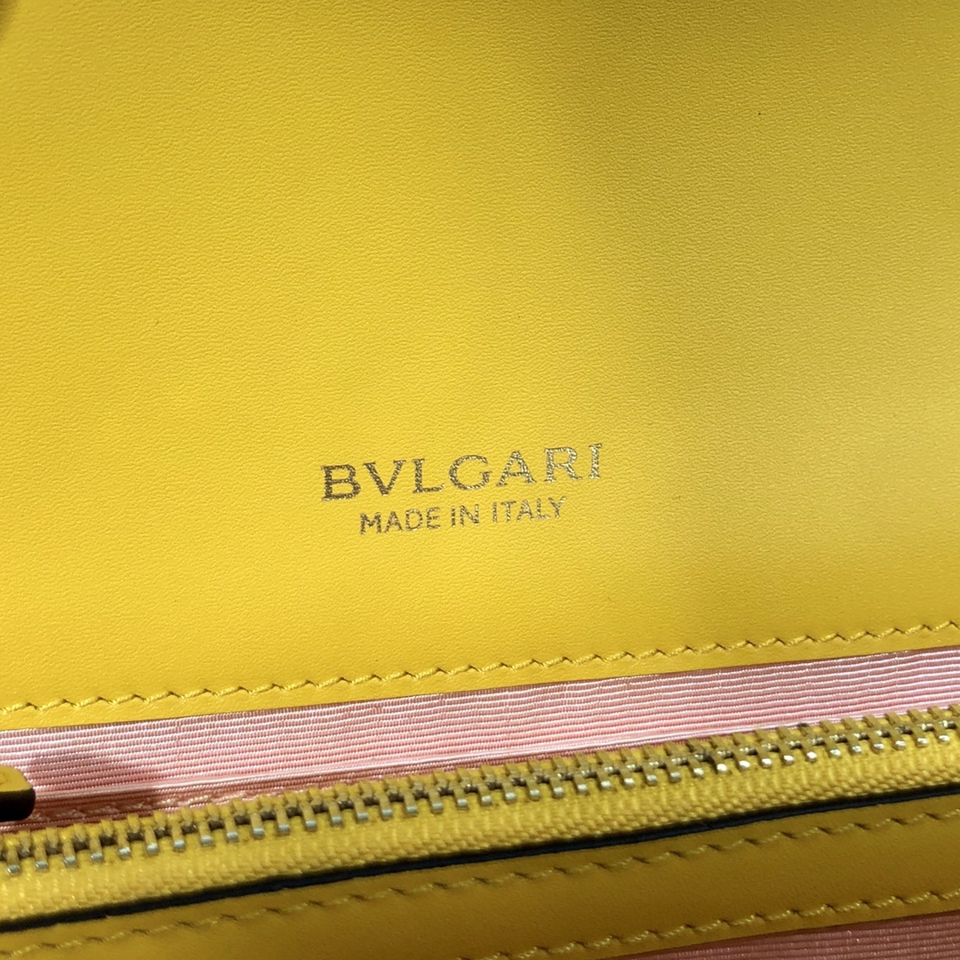 Handbags Bvlgari 9676 size:19*13*7 cm - vstockx