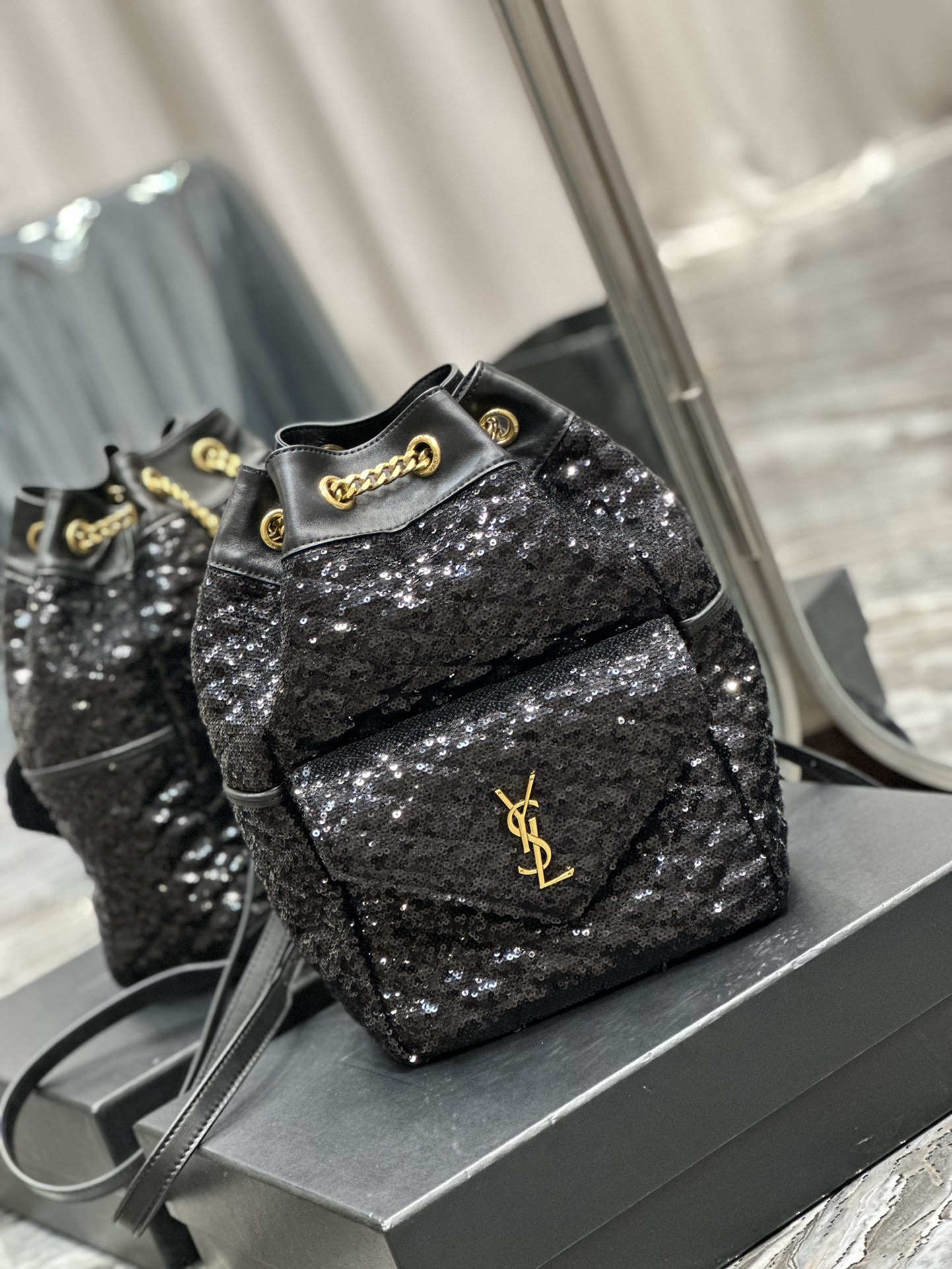 Handbags SAINT LAURENT 672609 size 22  29  15 cm - vstockx