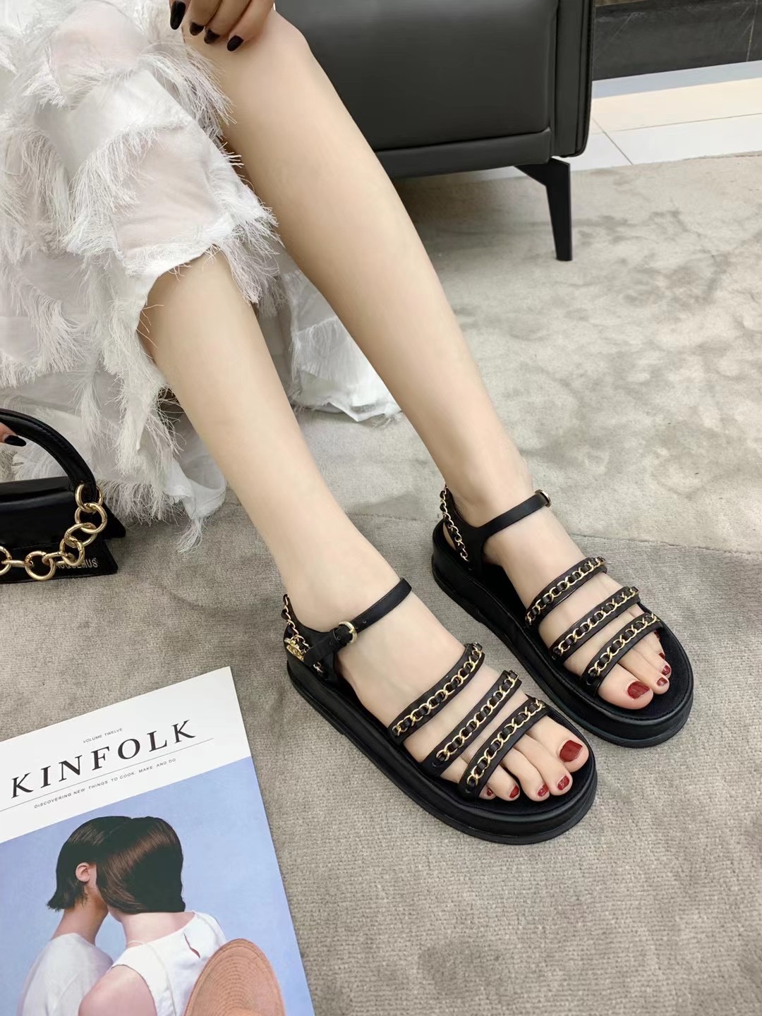 Chanel Slides 13 - vstockx
