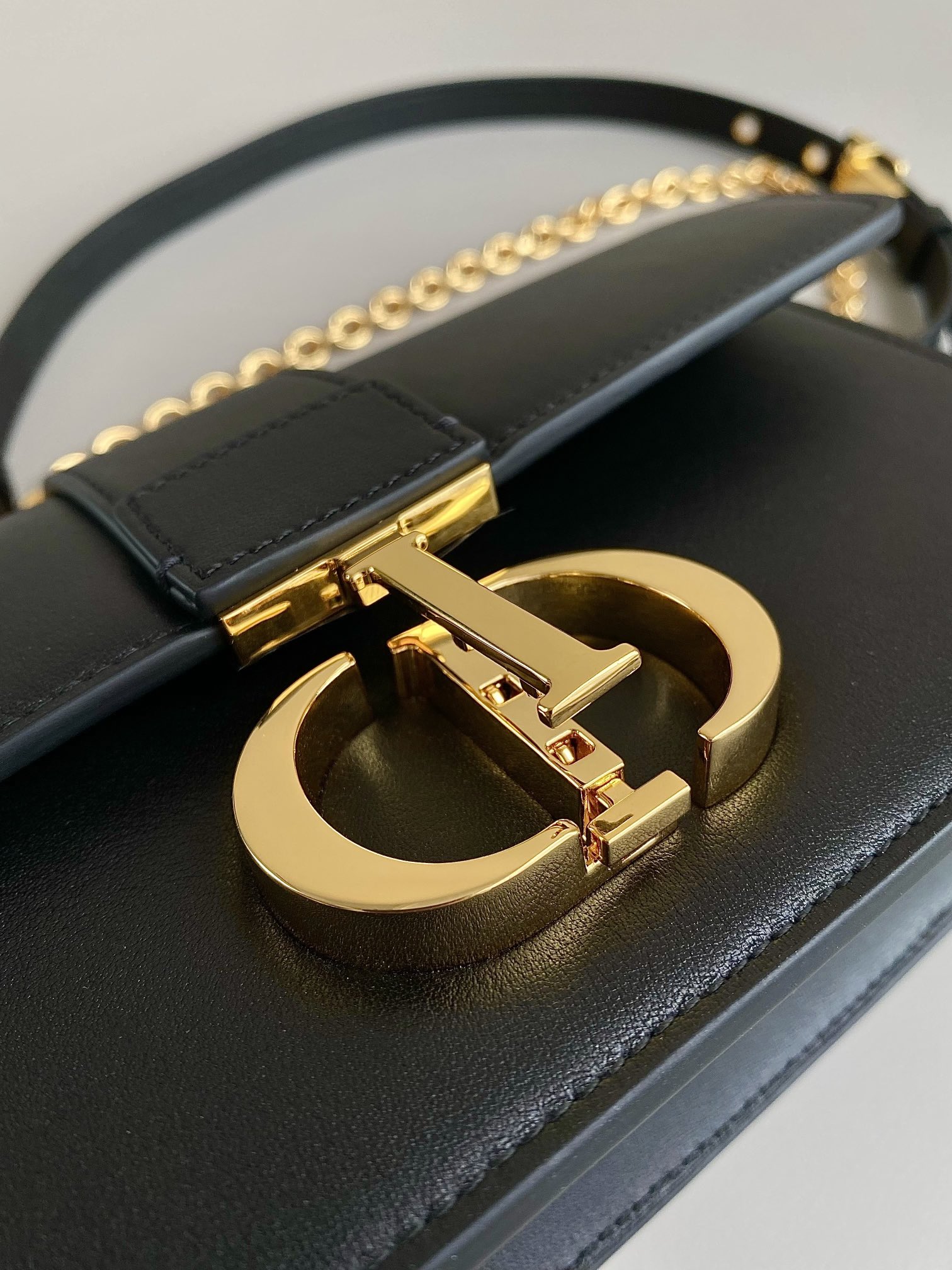 Handbags Dior Montaigne 9207 size:21.5*12*6 cm - vstockx