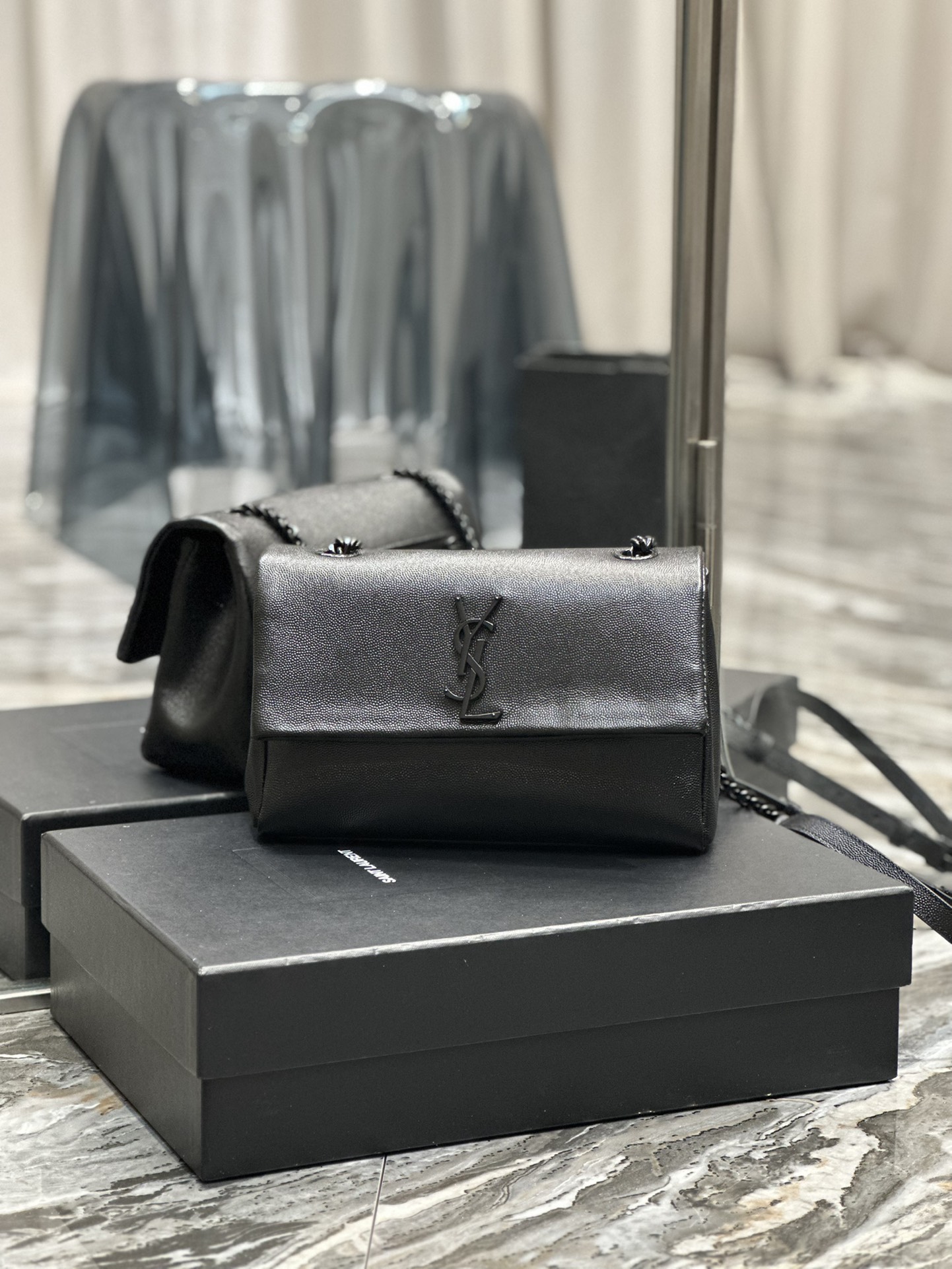 Handbags SAINT LAURENT 738820 size 24  15  10 cm - vstockx