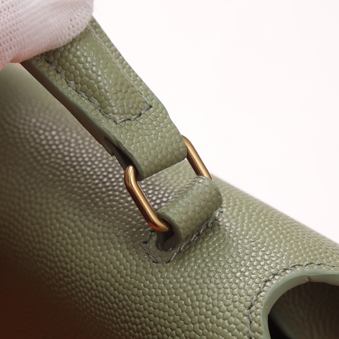 Handbags SAINT LAURENT 602716 size 20  16  7.5 cm - vstockx