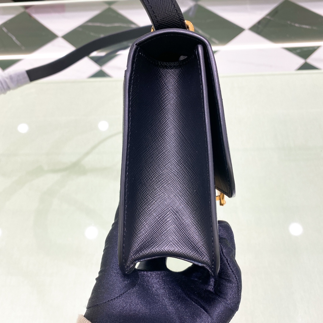 handbags prada 1BD320 size:22*6*15 - vstockx