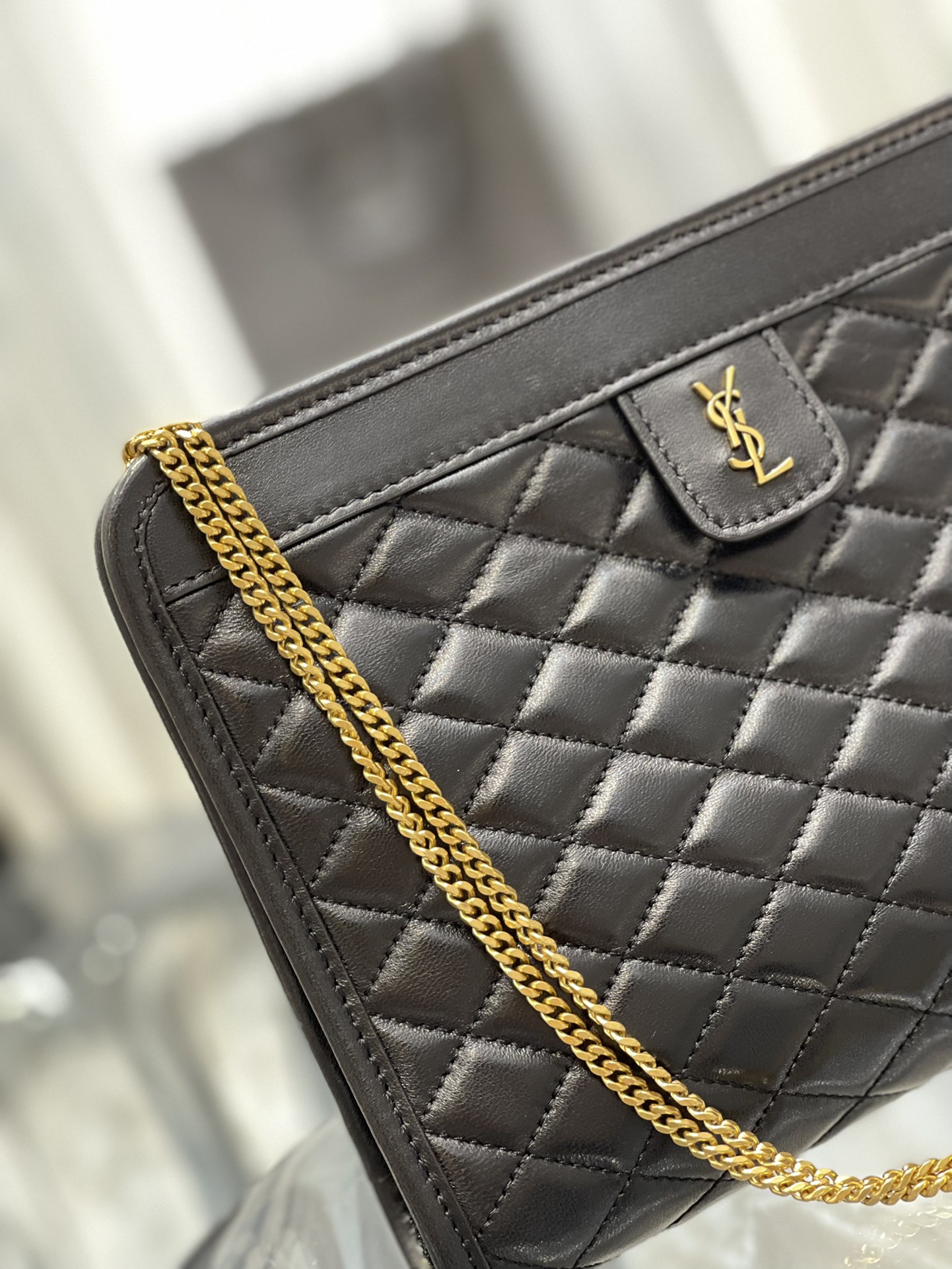 Handbags SAINT LAURENT 657361 size 23X16X5 CM - vstockx