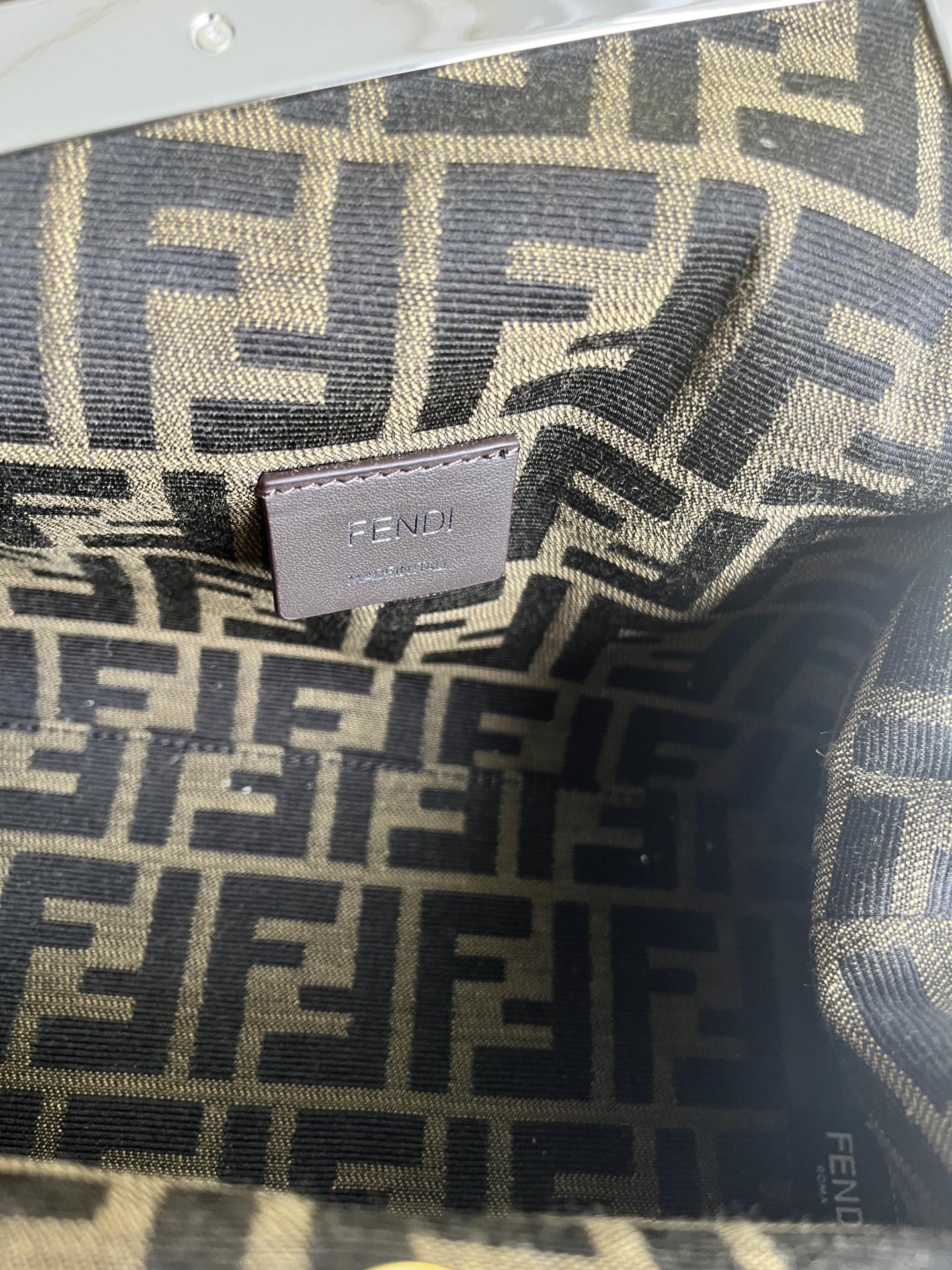 handbags FENDI 129 size:26 - vstockx