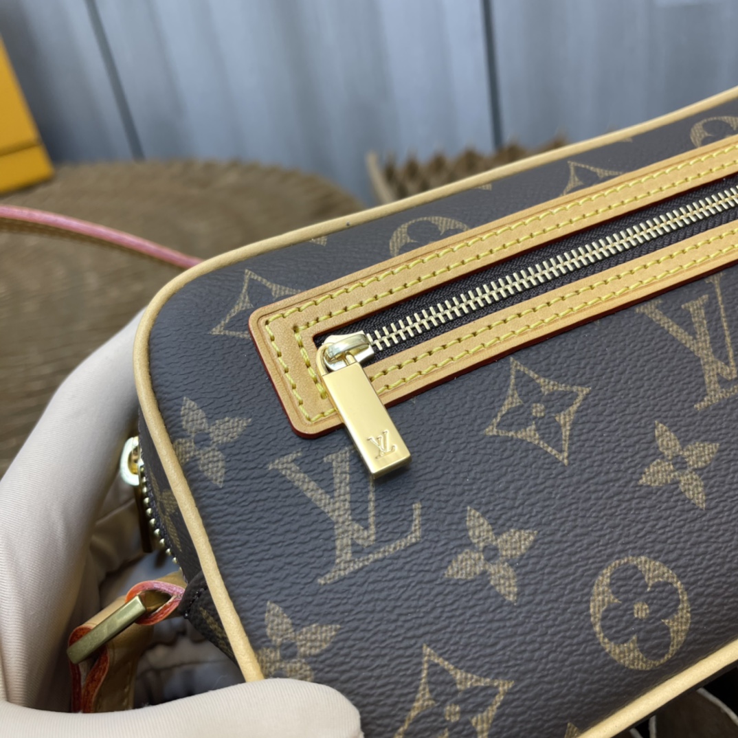 Handbag Louis Vuitton M51183 size 21.5x12.5x6.5 cm - vstockx