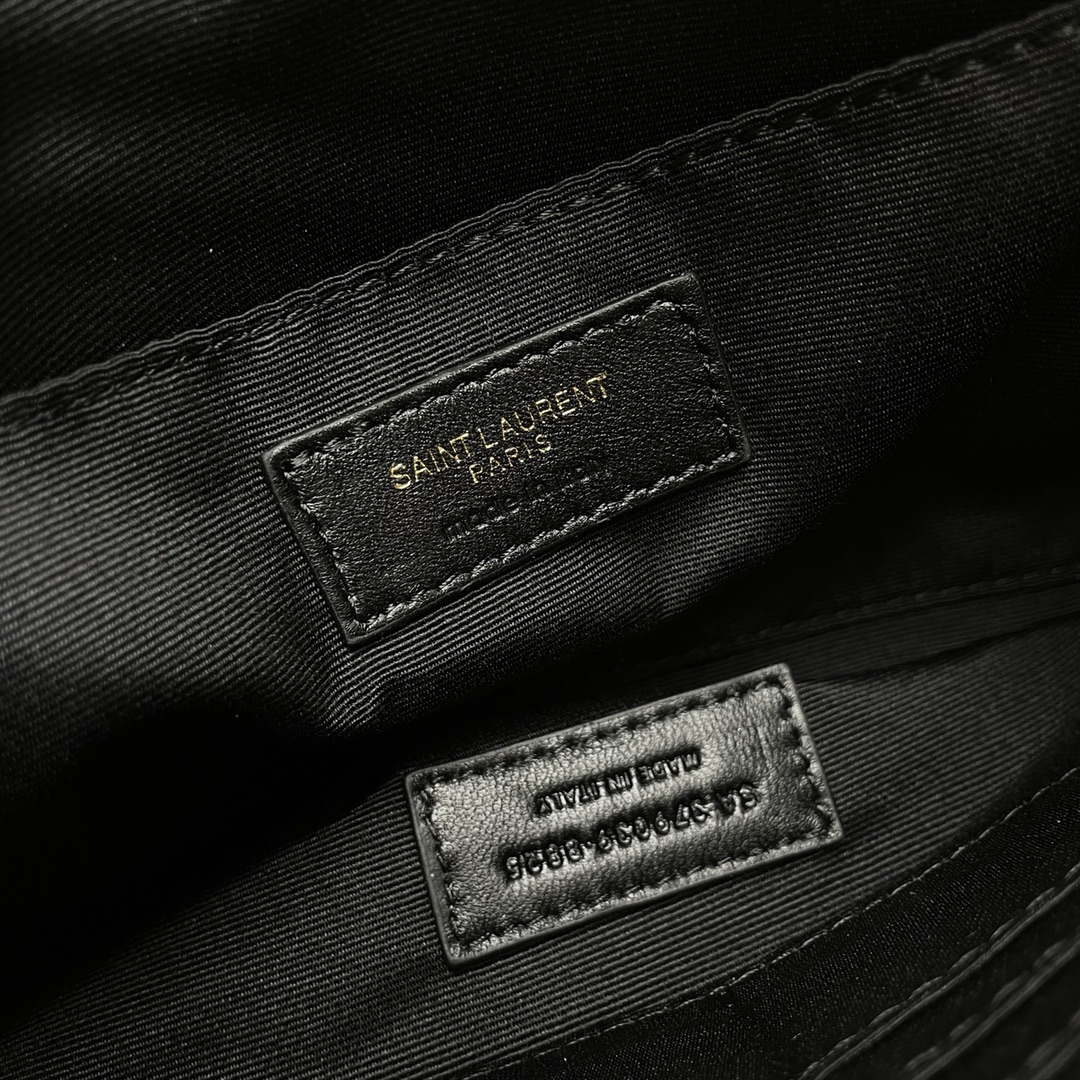 Handbags SAINT LAURENT 379039 size 24  17.5  1.5 cm - vstockx