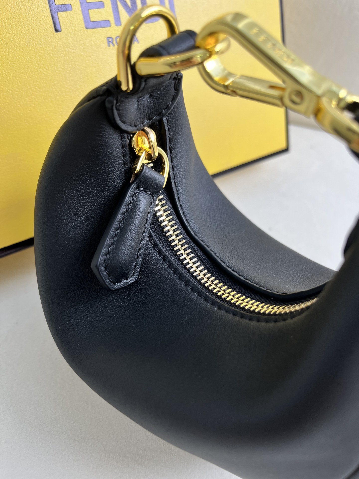 handbags FENDI 206 size:16.5*14*5cm - vstockx