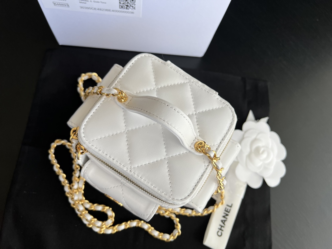 Handbag Chanel AP3016 size 11cmx11cmx11 cm - vstockx