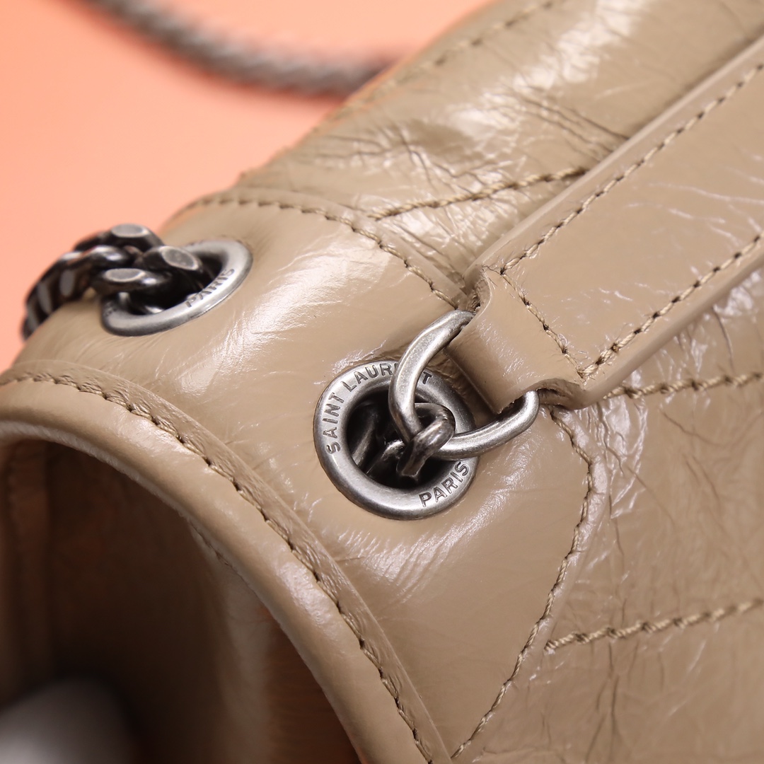 Handbags SAINT LAURENT 533037 size 22x16.5x12 cm - vstockx