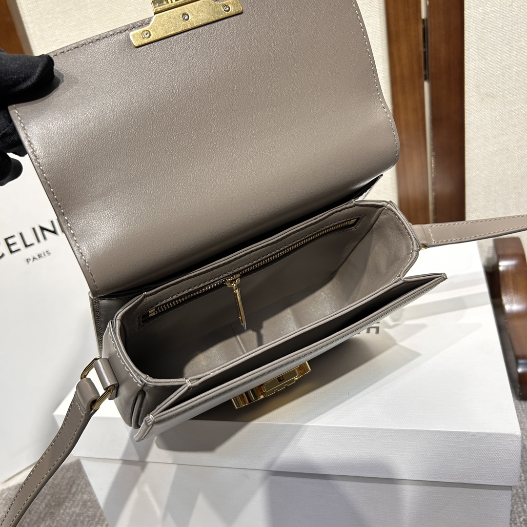 Handbags CELIN TEEN TRIOMPHE BAG 188423 size:18.5*14*5 cm - vstockx