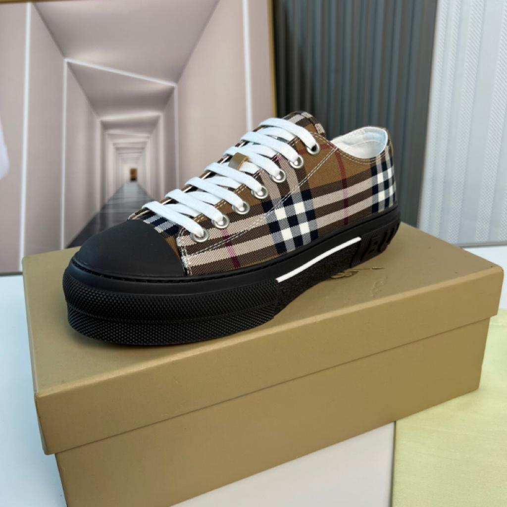 Burberry Gabardine Birch Brown Black - vstockx