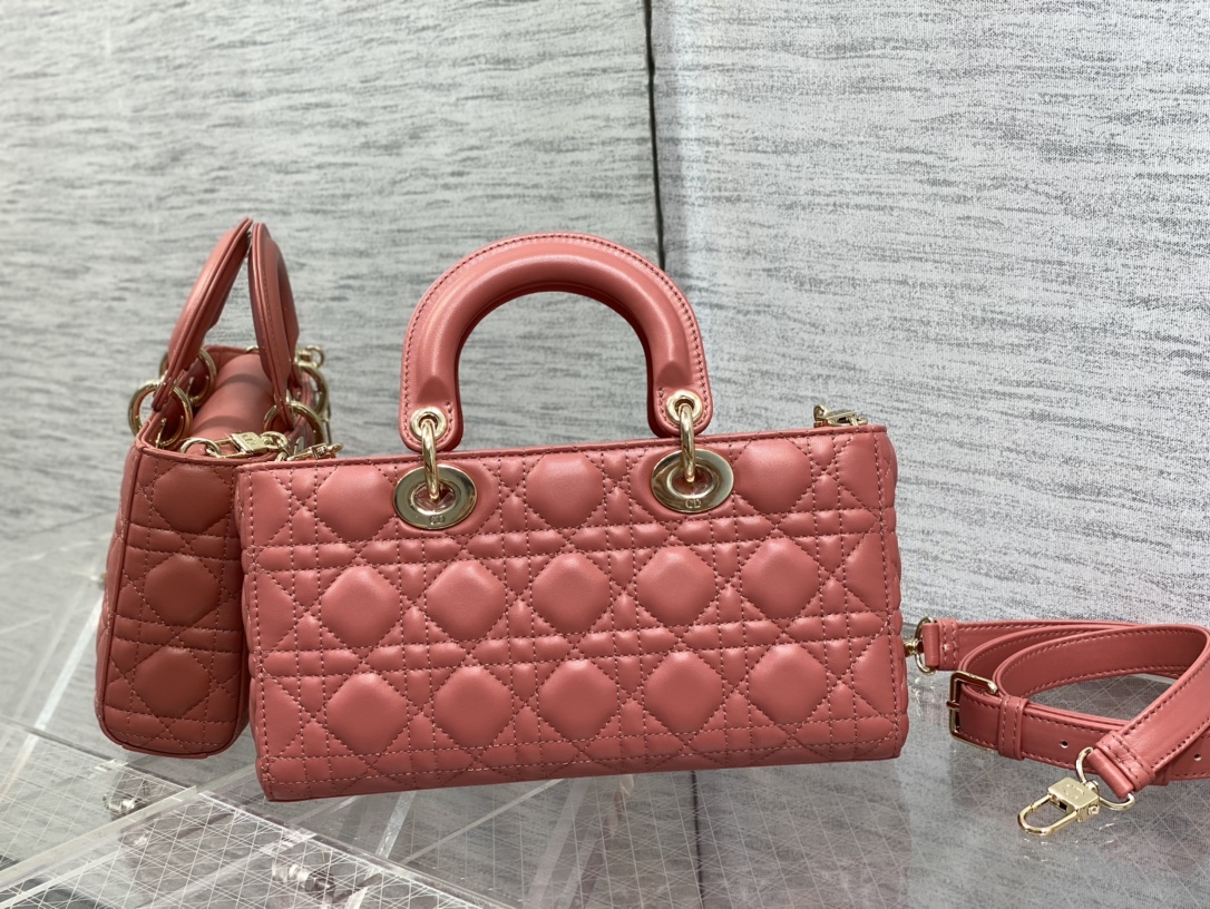 Handbag Dior size 26*6*14 cm - vstockx