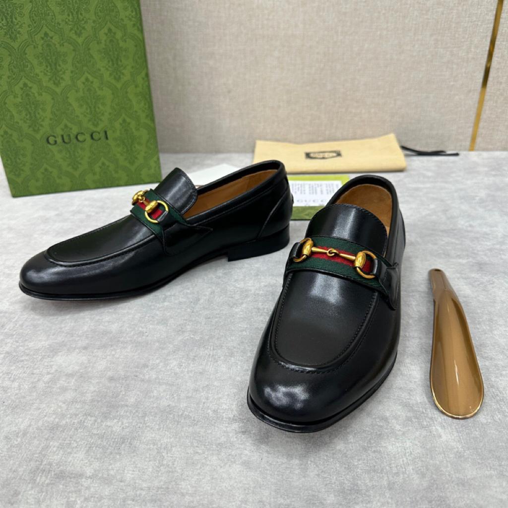 Gucci LOAFER WITH HORSEBIT Black leather - vstockx