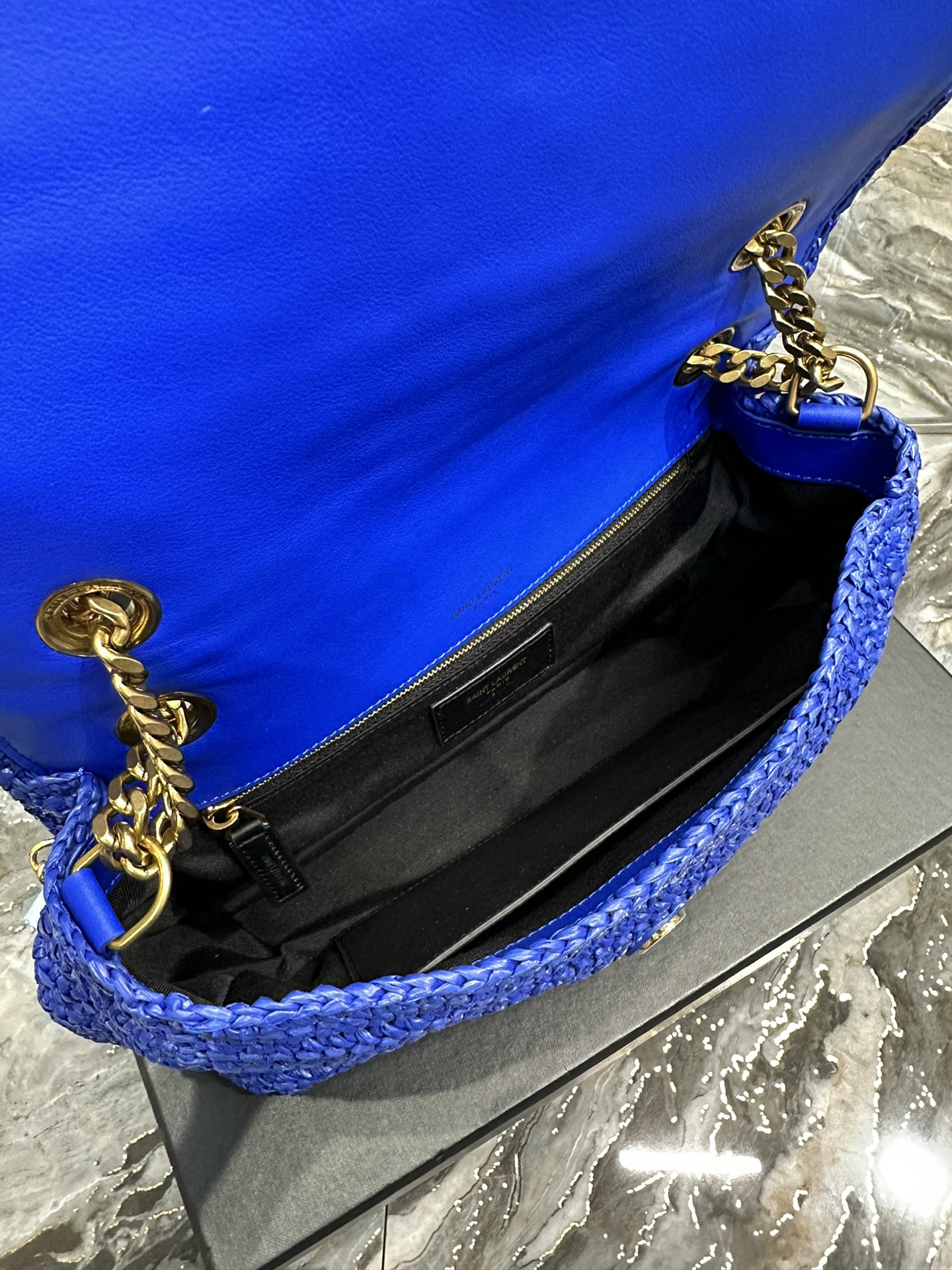 Handbags SAINT LAURENT 633158 size 28  20.5  8.5 cm - vstockx