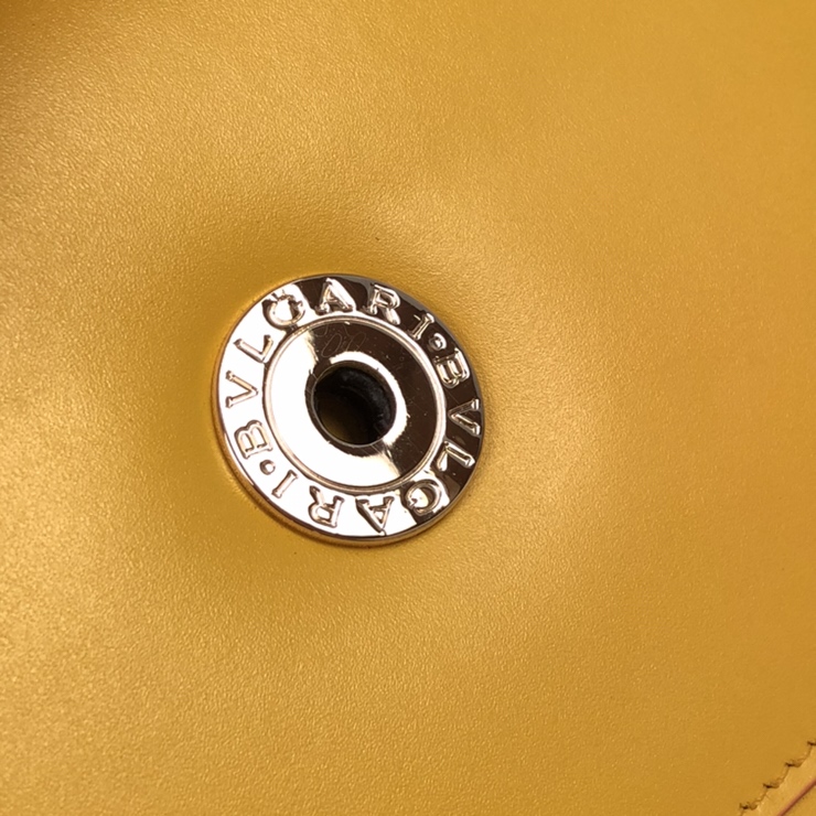 Handbags Bvlgari 35362 size:28*19*7.5 cm - vstockx