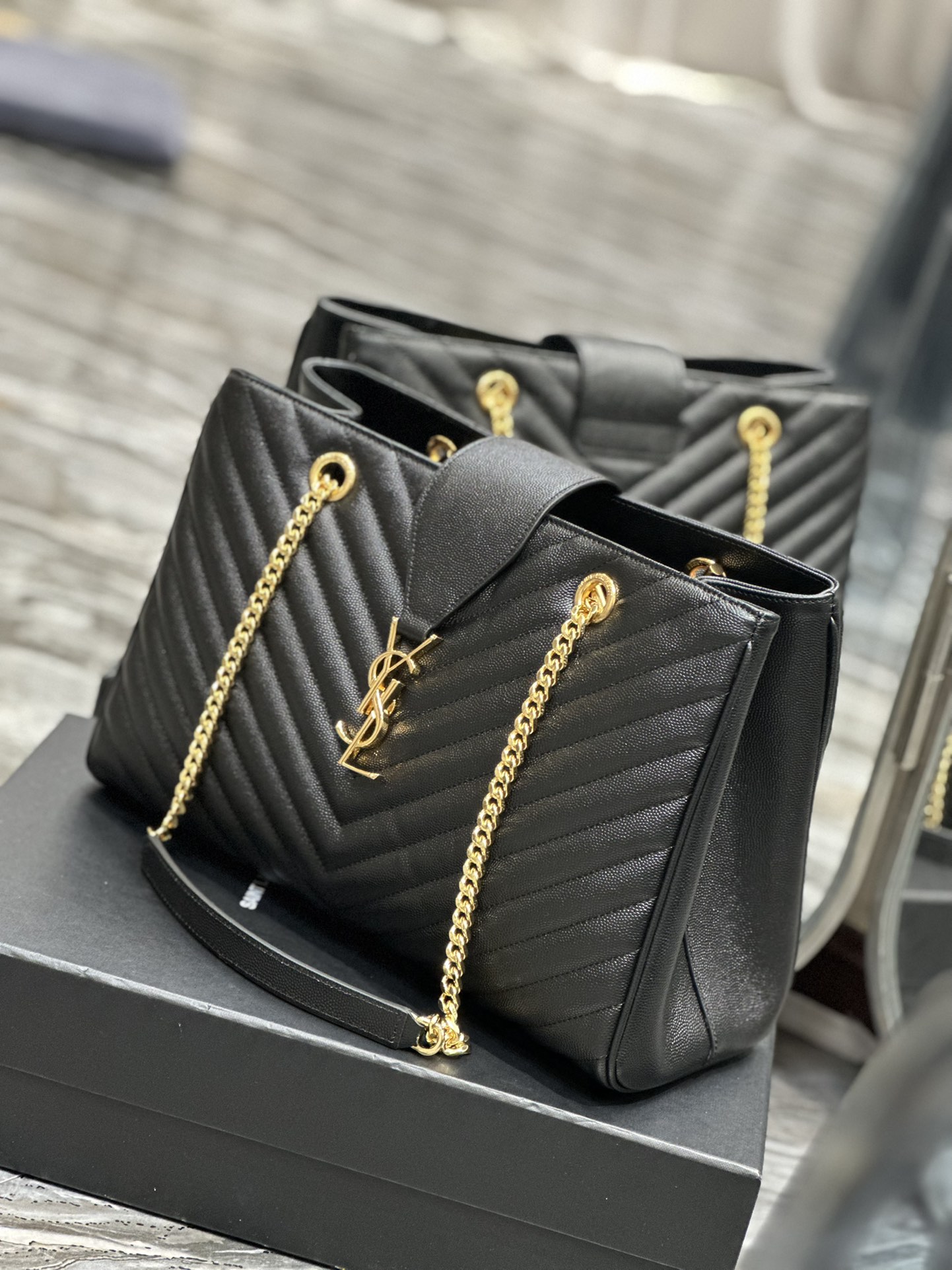 Handbags SAINT LAURENT 668900 size 33  22  15 cm - vstockx