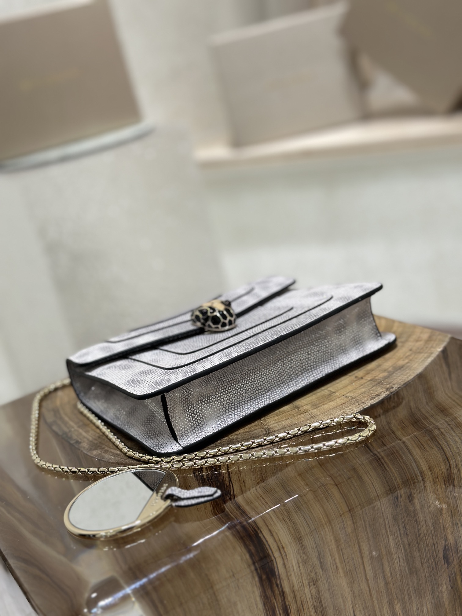 Handbags Bvlgari 35107 size:20*15*5 cm - vstockx