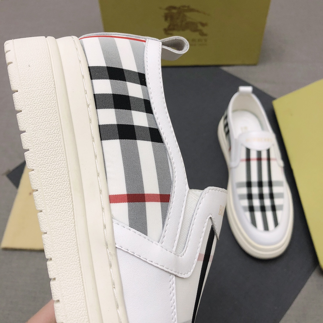 Burberry Perforated Check Sneaker 40 - vstockx