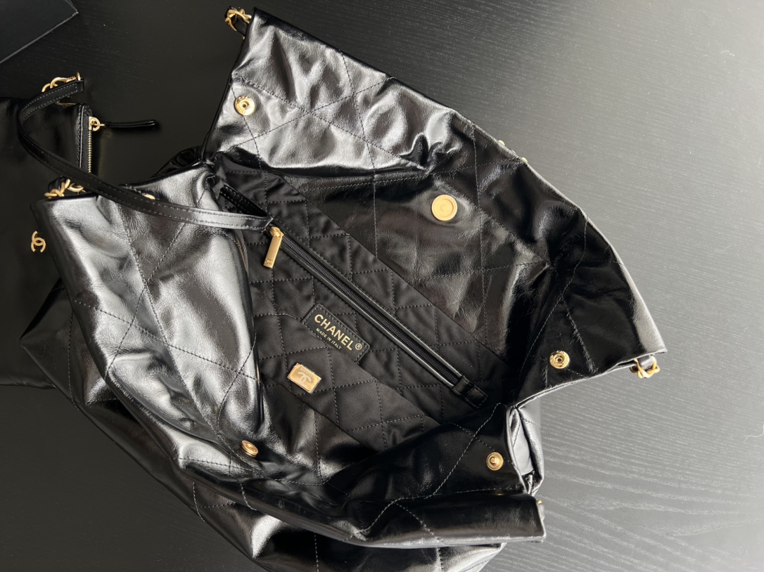 Handbag Chanel size 35cmx37cmx7 cm - vstockx