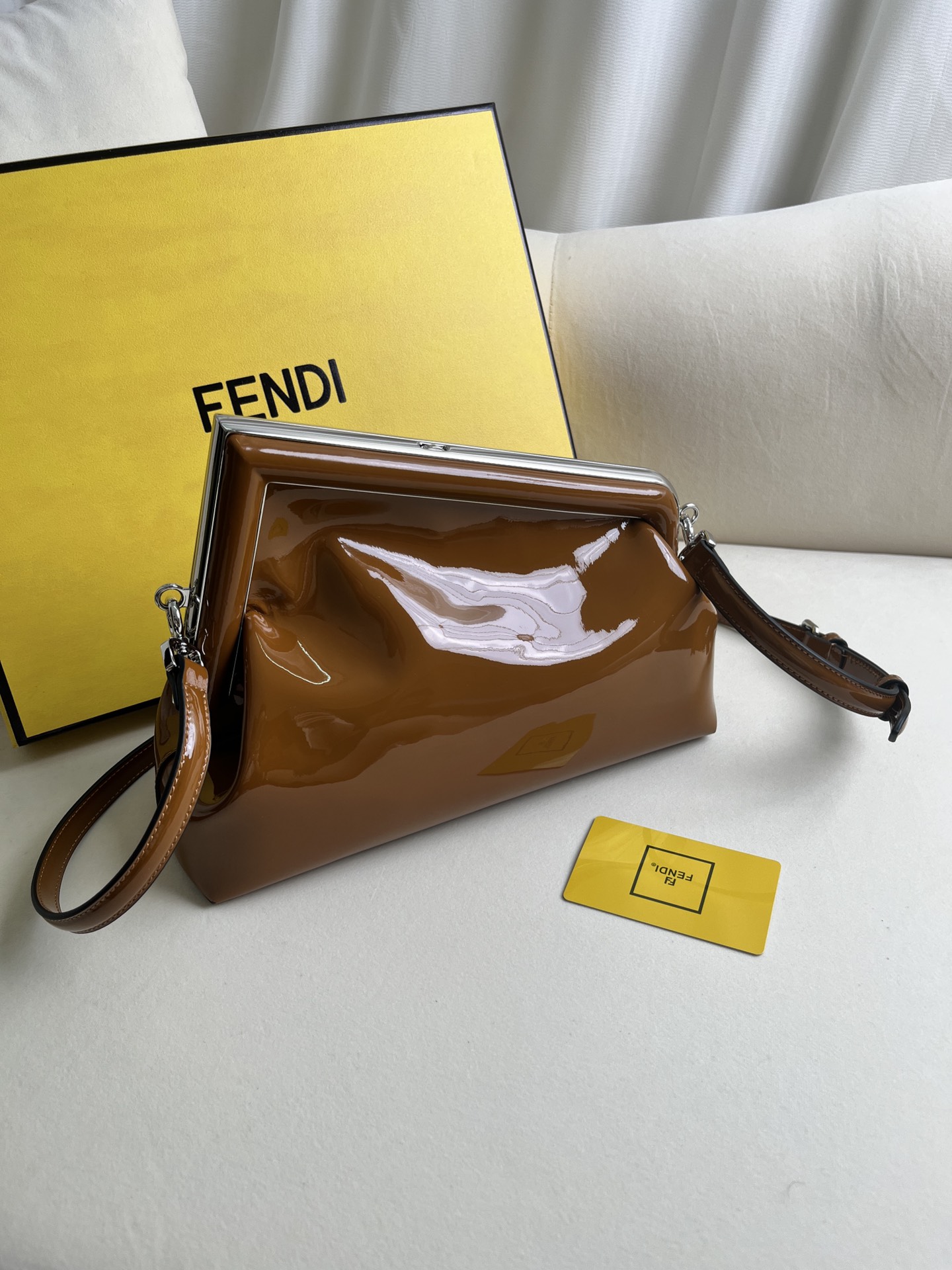 handbags FENDI 129 size:26 - vstockx