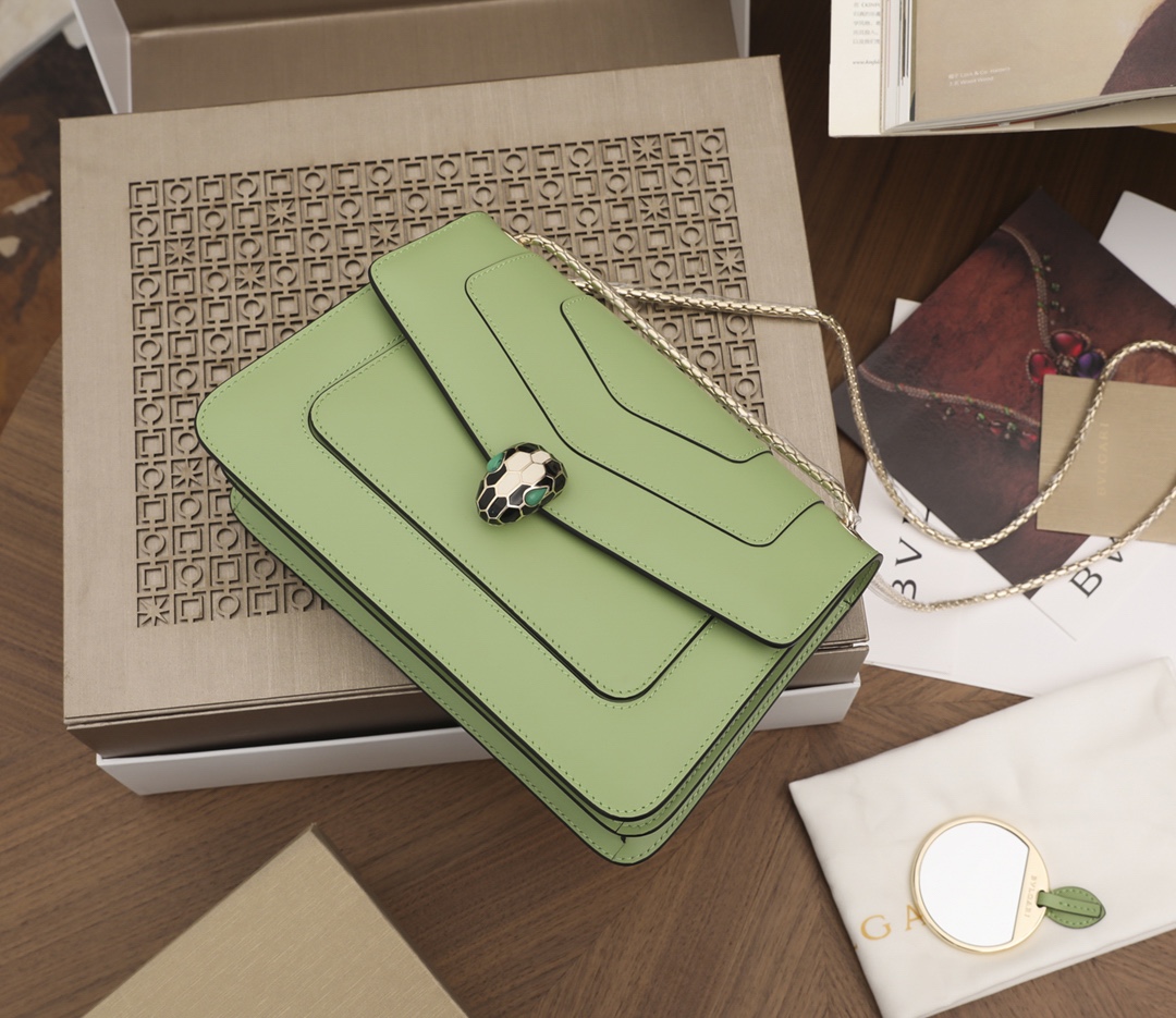 Handbags Bvlgari 29032391050 size:25*17*8 cm - vstockx