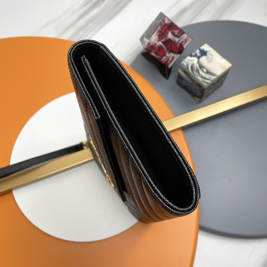 Handbags SAINT LAURENT 617662 size 21x16x3 cm - vstockx