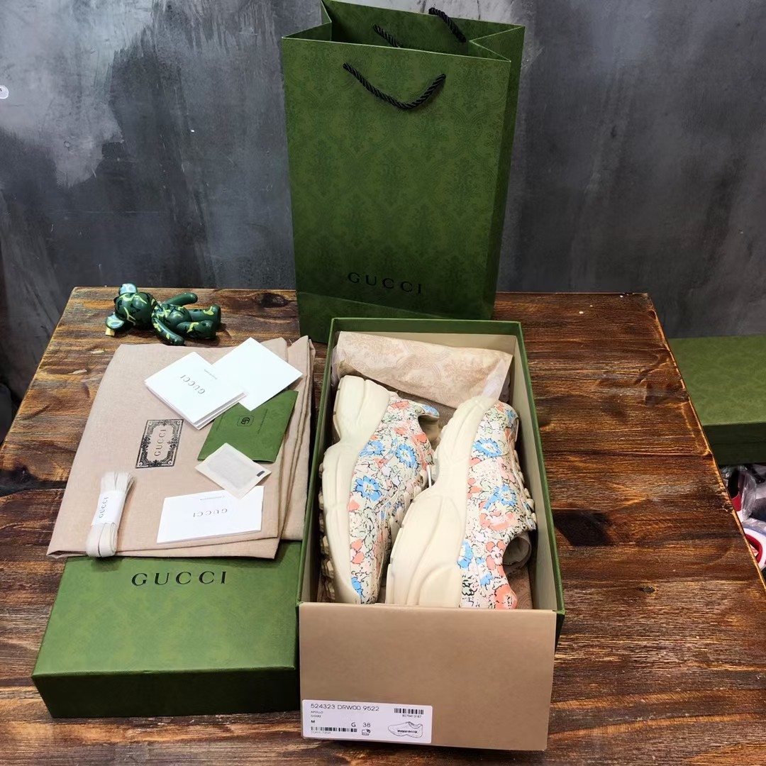 Gucci Rhyton sneaker 29 - vstockx