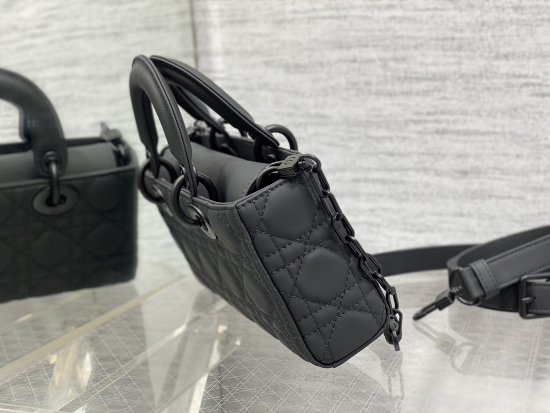 Handbags Dior 9240 size  22*6*12 cm - vstockx