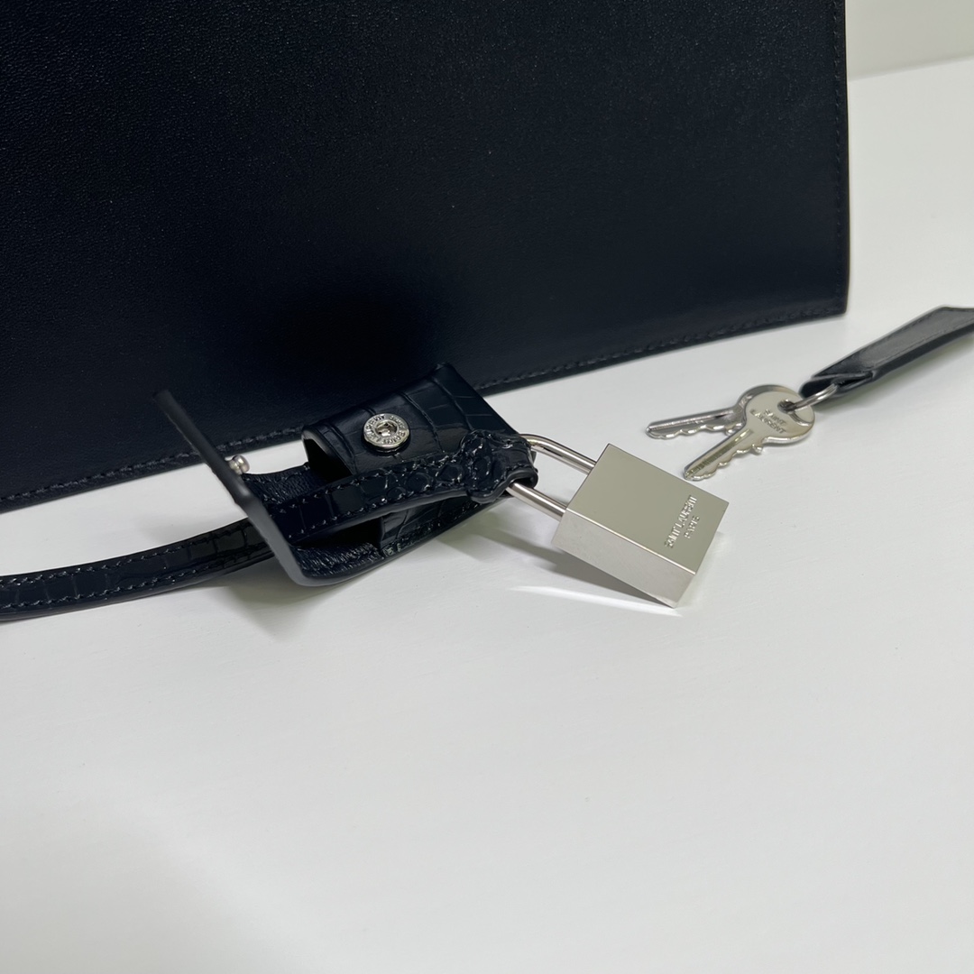 Handbags SAINT LAURENT 421863 size 26*20.5*12.5 cm - vstockx