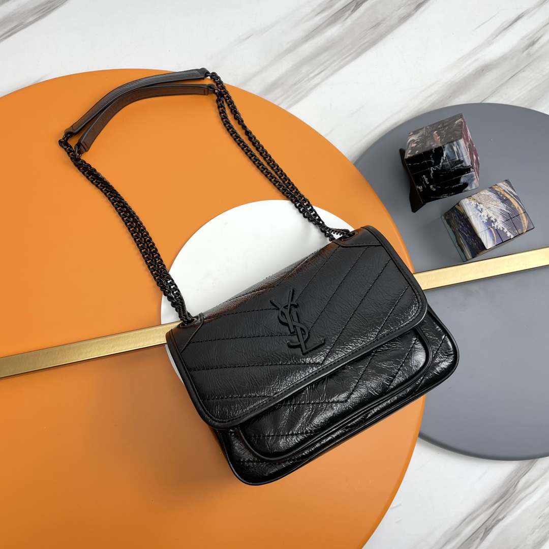 Handbags SAINT LAURENT 533037 size 22x16.5x12 cm - vstockx