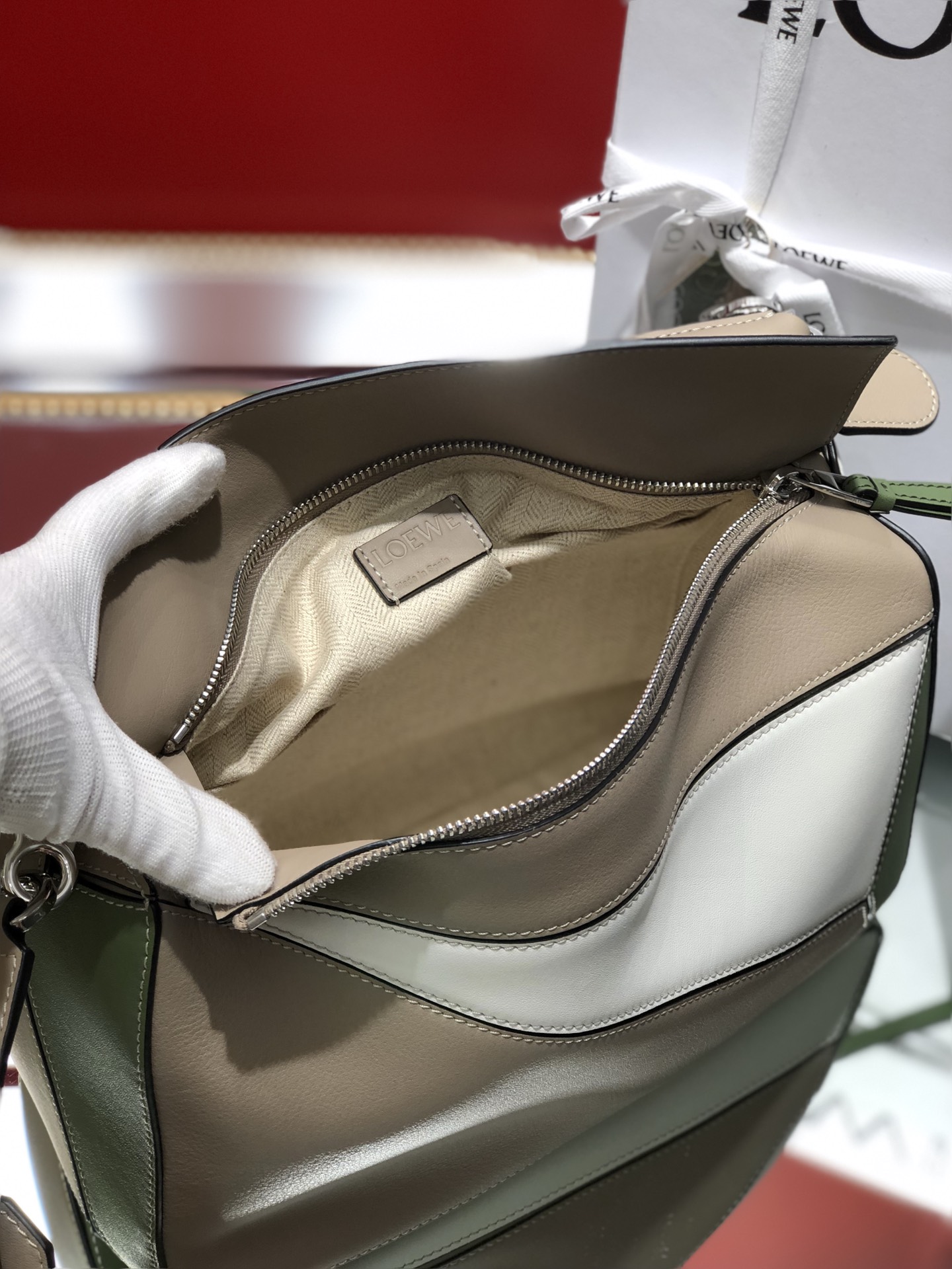 Handbags LOEWE Ykk size:29x18x12 cm - vstockx