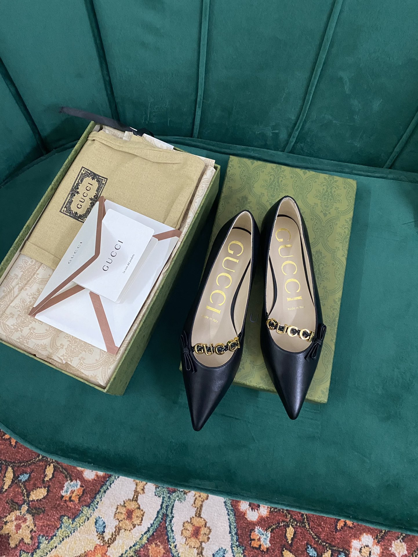 Gucci Women's pump with 'GUCCI' Women 10 - vstockx