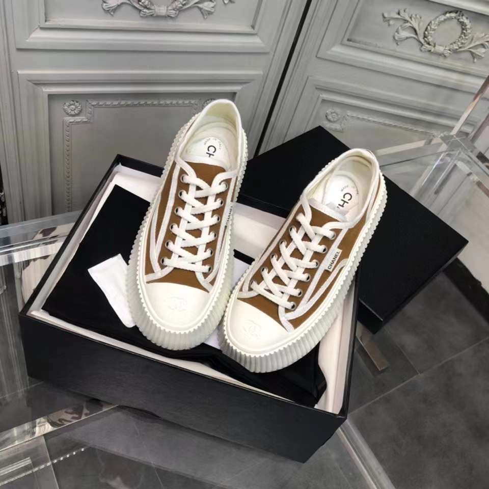Chanel Platform Sneaker 30 - vstockx