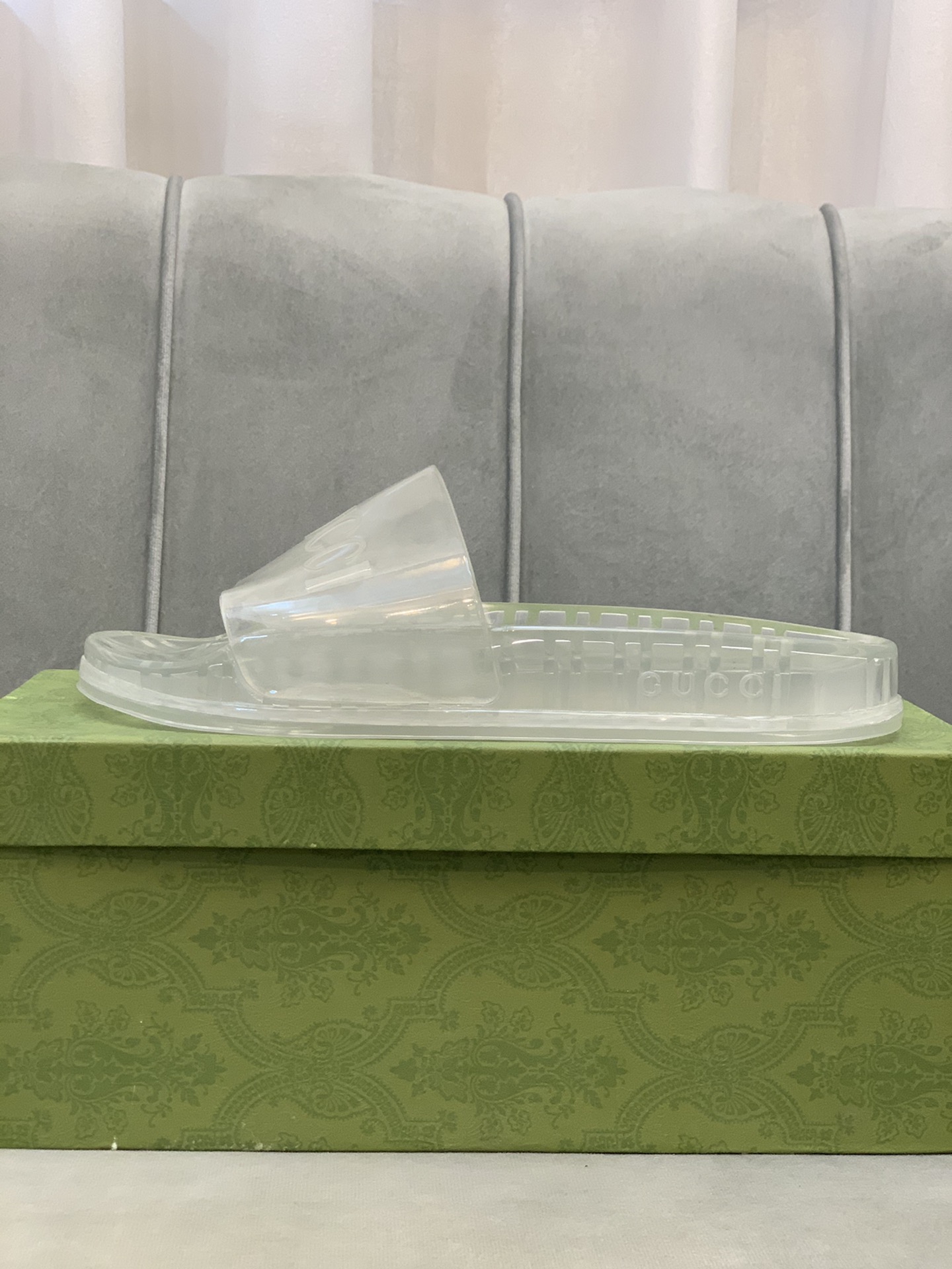 Gucci Slippers 3 - vstockx