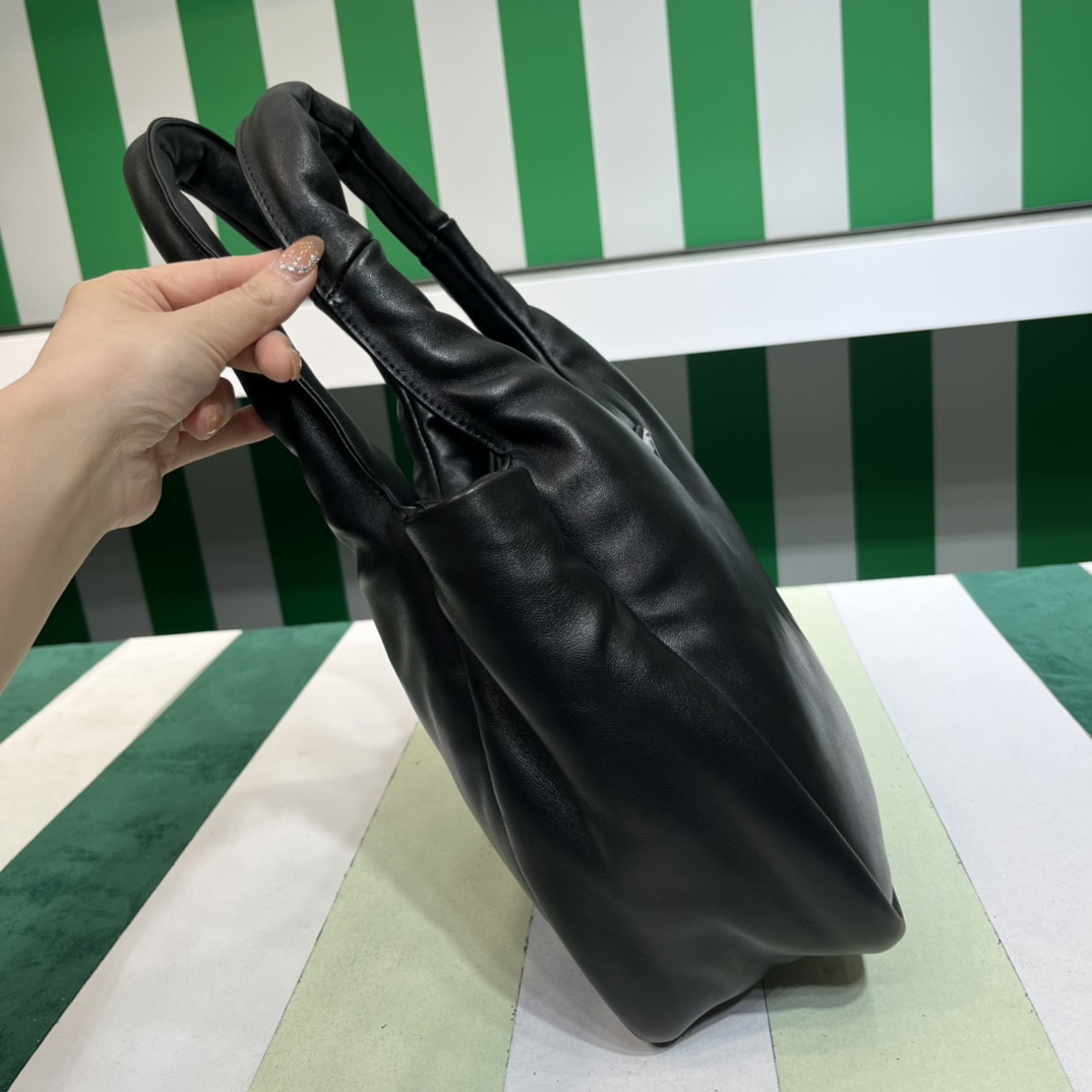 Handbags Prada 1BG413 size:30*26*17 cm - vstockx