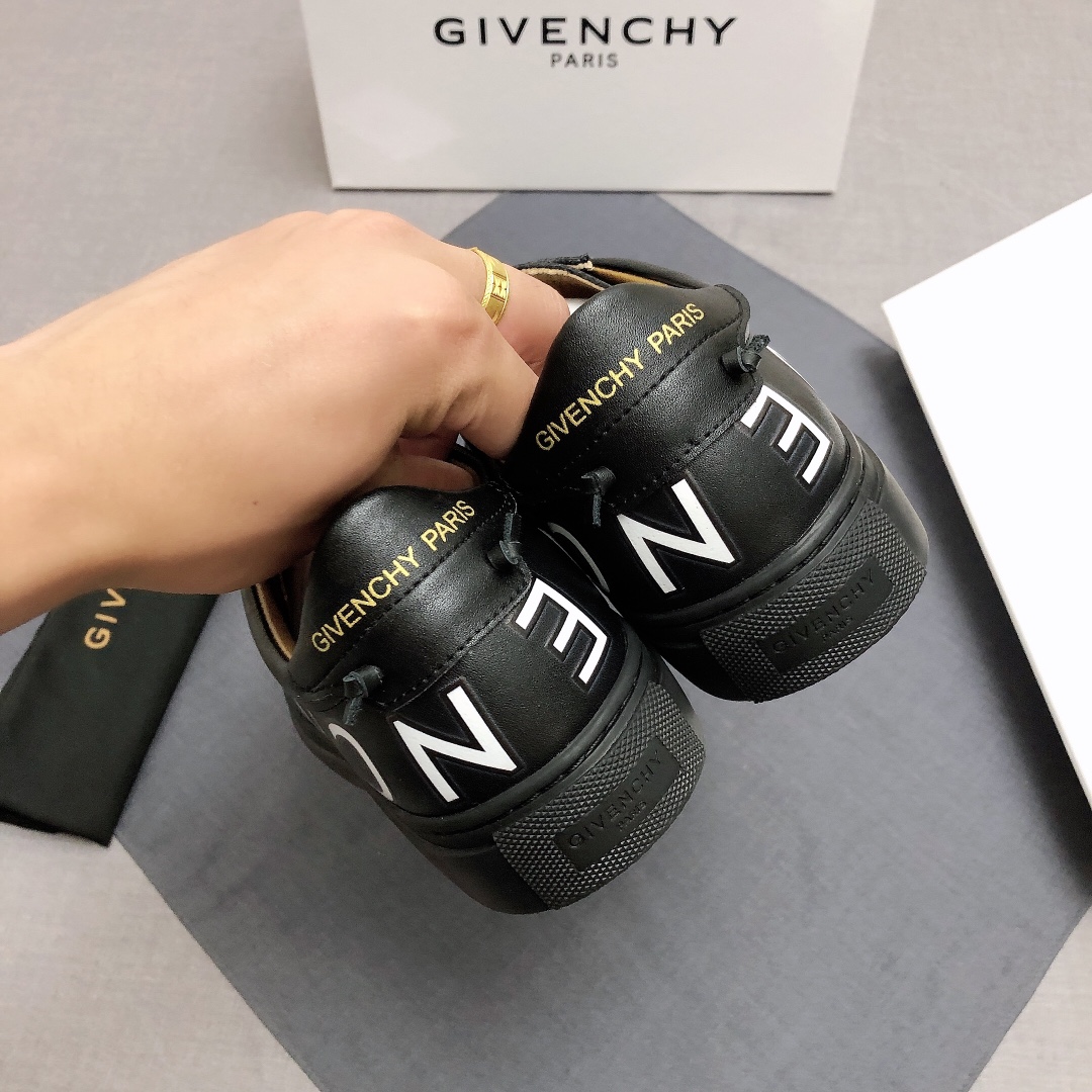 Givenchy Urban Street Logo-print Leather Sneakers 41 - vstockx