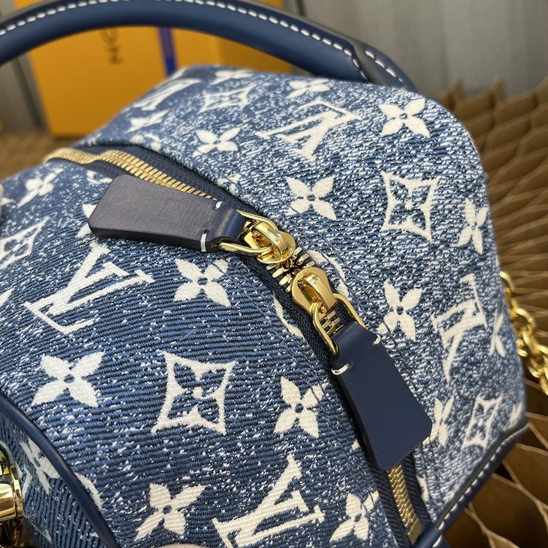 Handbag Louis Vuitton M59611 size 16.0x16.0x16.0 cm - vstockx