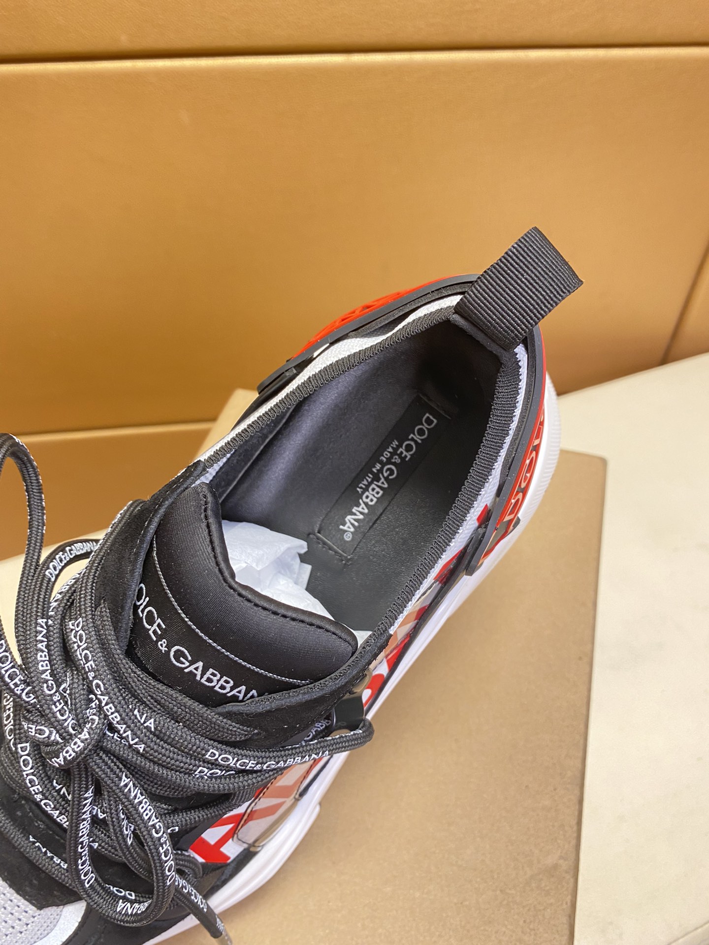 Dolce & Gabbana Low Tops Sneakers 86 - vstockx