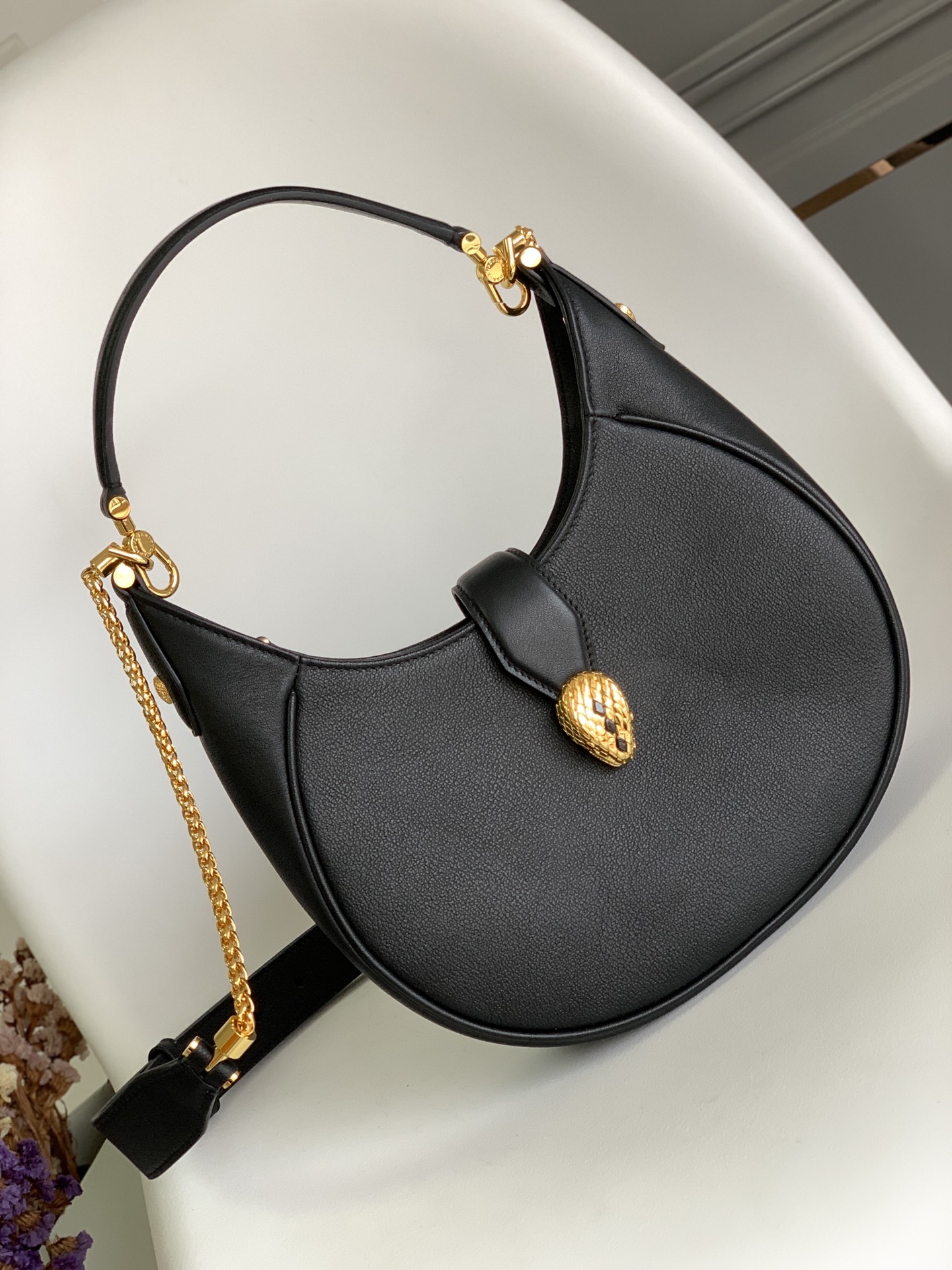 Handbags Bvlgari 2916400511 size:25.5*25*5.5 cm - vstockx