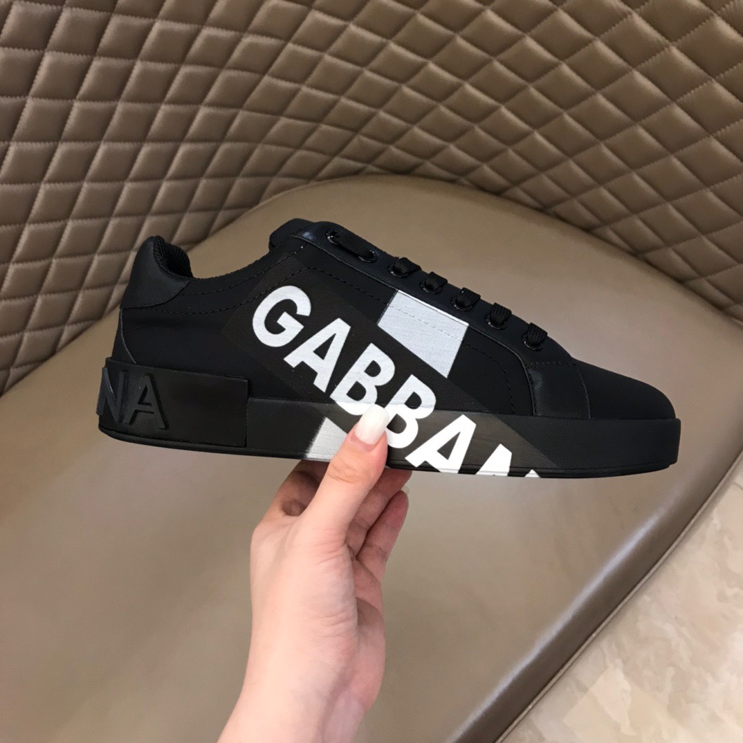 Dolce & Gabbana Low Tops Sneakers 117 - vstockx
