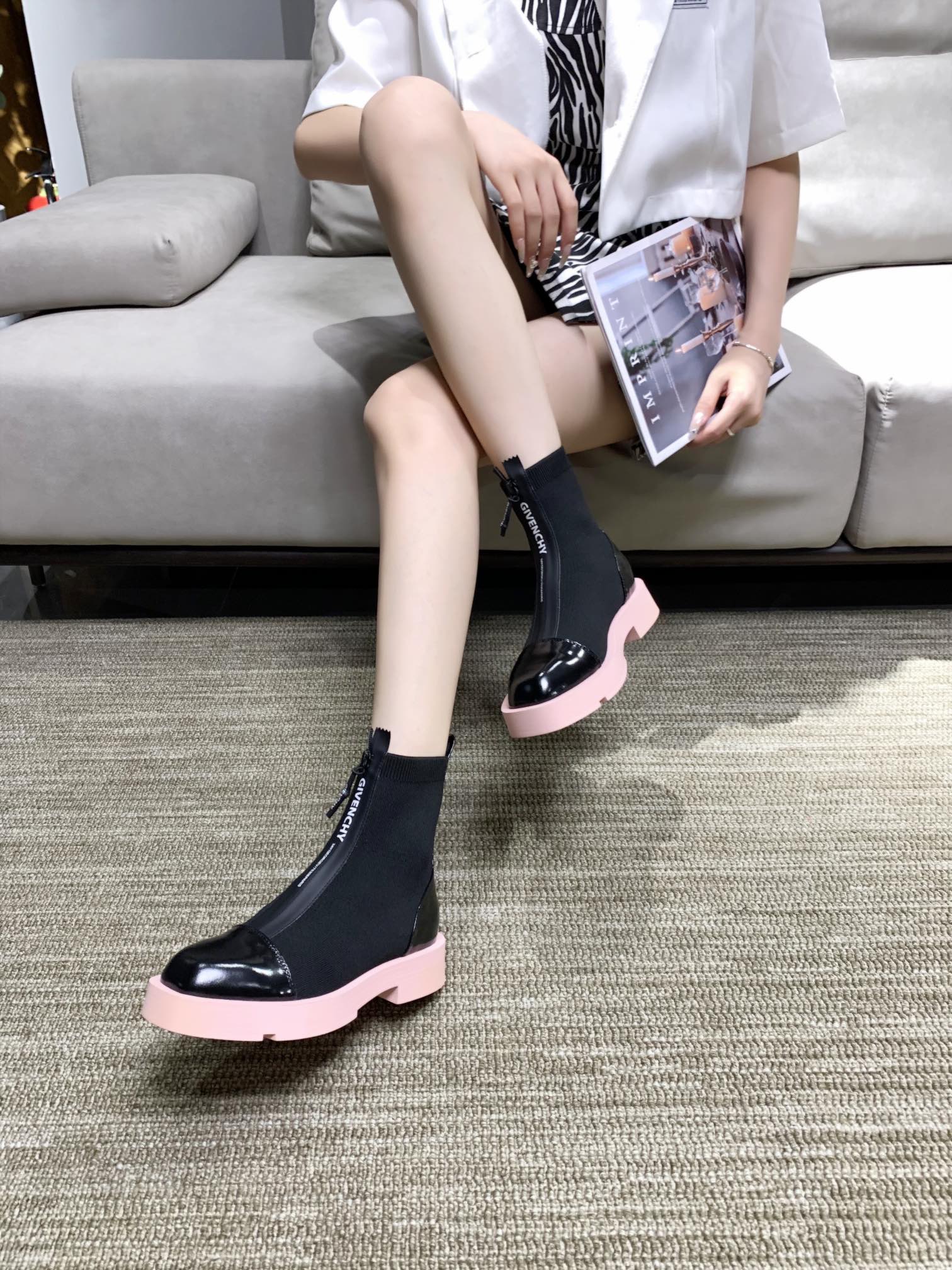 Givenchy Boots 18 - vstockx