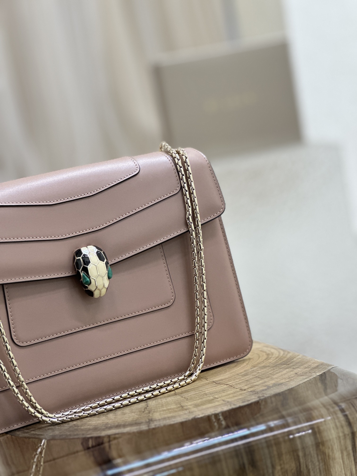 Handbags Bvlgari 35362 size:28*19*8 cm - vstockx